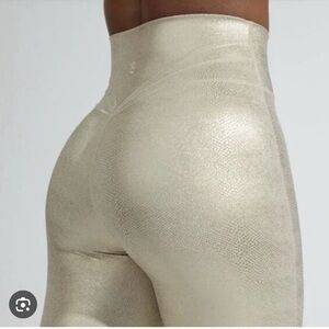 Buffbunny Shiny Gold Legacy V2 Leggings NWT